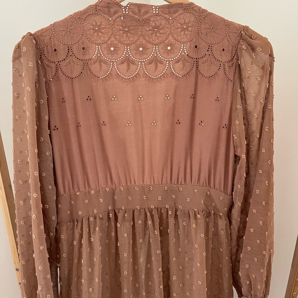Romantic Eyelet Robe - Picture 7 of 8